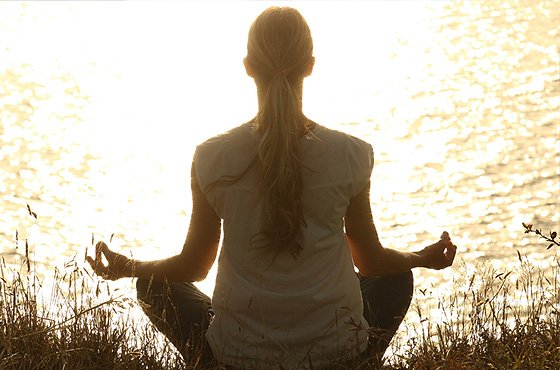 7 Dicas De Meditações Com Mudras E Mantras Para O Equilíbrio Dos 7 Chakras